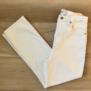 A&F - Curve Love The Ankle Straight Ultra High Rise Jeans